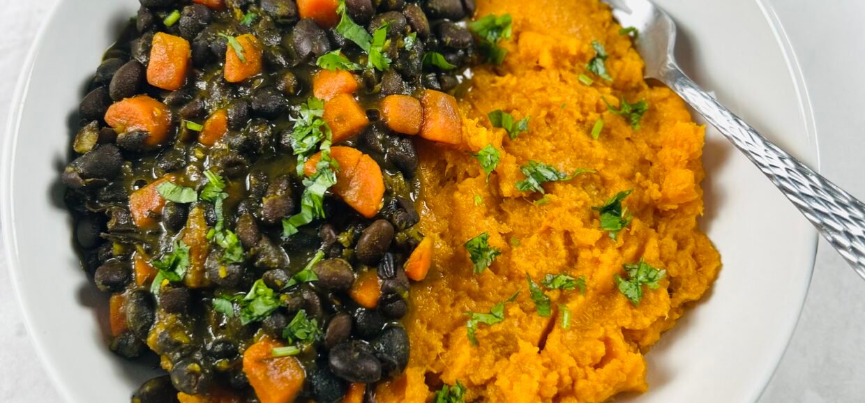 Mashed sweet potato and black bean stew