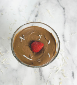 Healthy creamy carob mousse (dairy-free and gluten-free)