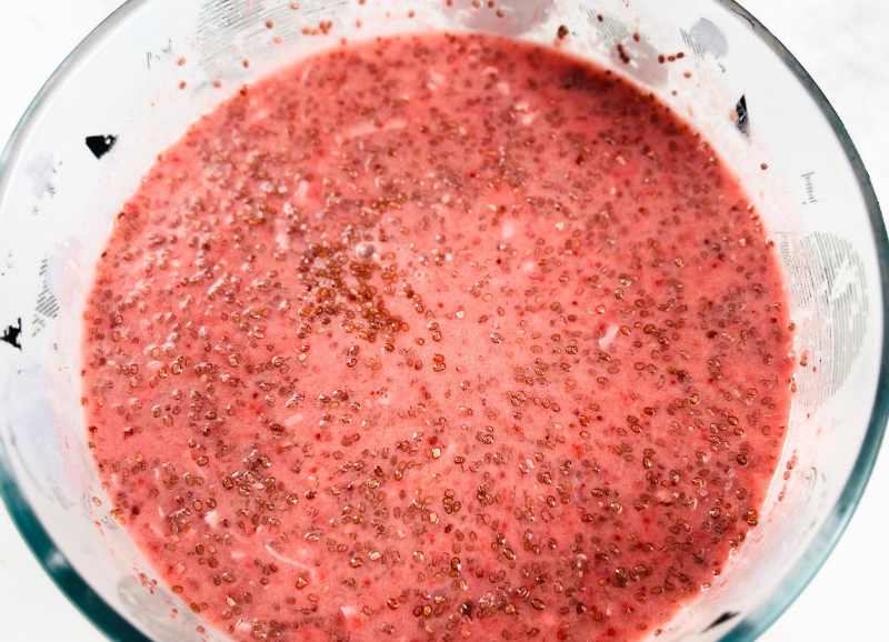 Strawberry chia pudding