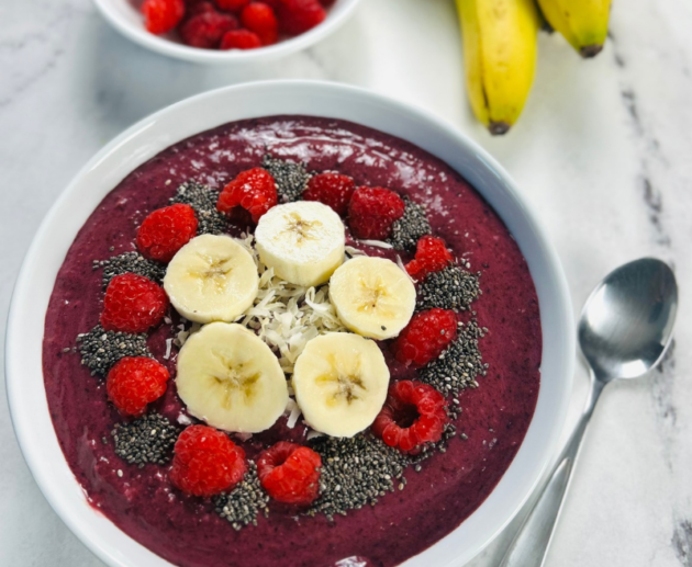 Mixed berry smoothie bowl
